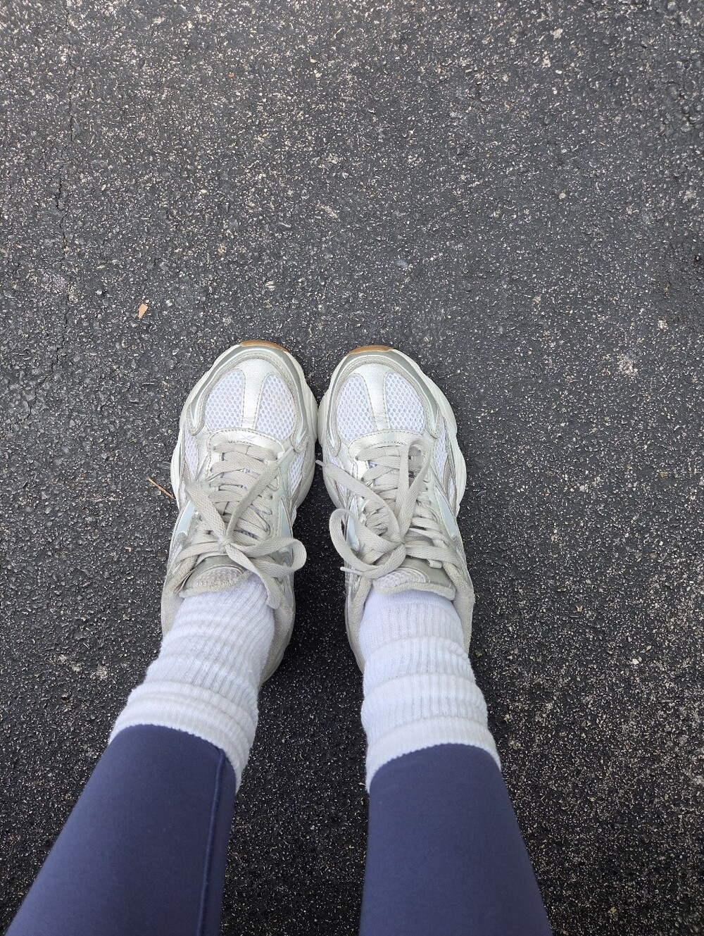 Reebok Charge Sneakers [Women]